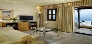 aldemar-royal-mare-suites-room-greece