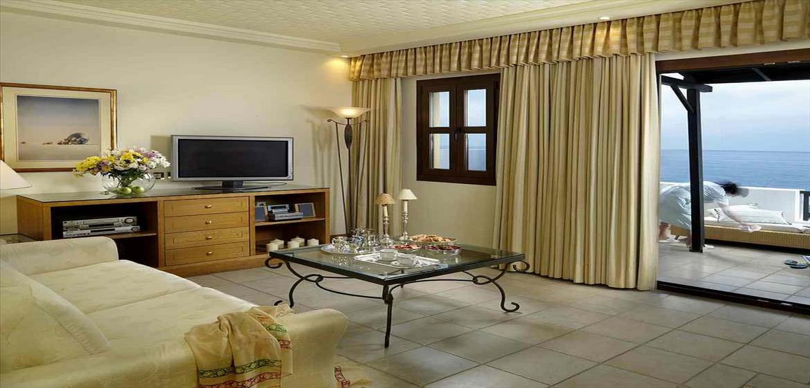 aldemar-royal-mare-suites-room-greece