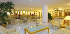 rethymno-mare-royal-hotel-main-bar-artemis-l-1